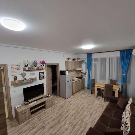 Summerland Apartment M&A Mamaia Eksteriør bilde